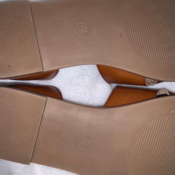 sandals - Picture 3 of 3